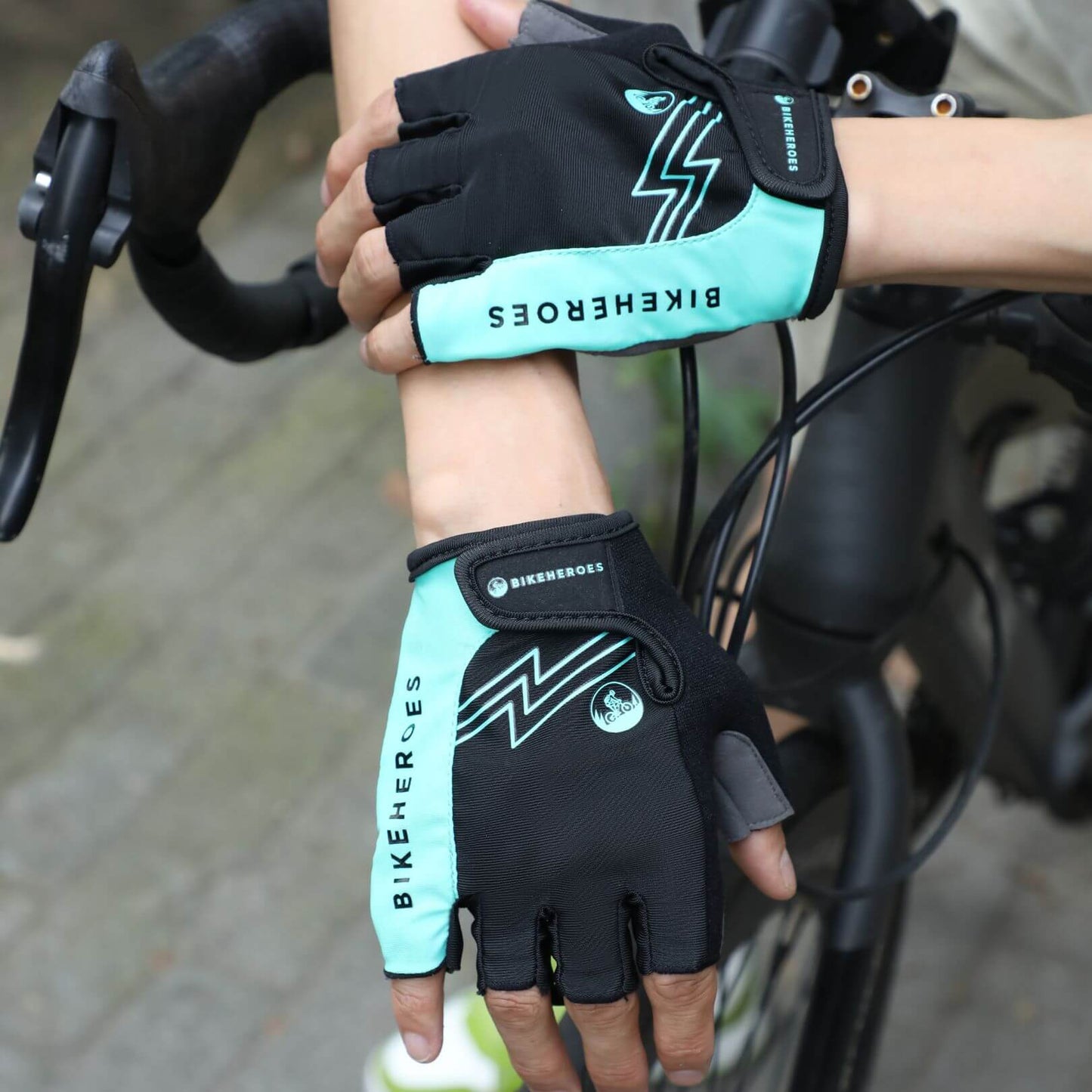 BikeHeroes® Grip Pro cycling gloves